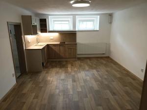 Pronájem bytu 2+kk, Praha - Horní Počernice, Náchodská, 50 m2