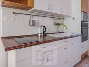 Pronájem bytu 2+kk, Praha - Hloubětín, Hostavická, 40 m2