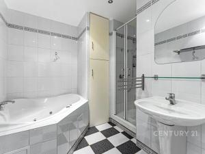 Prodej bytu 3+1, Praha - Hlubočepy, Pražského, 76 m2