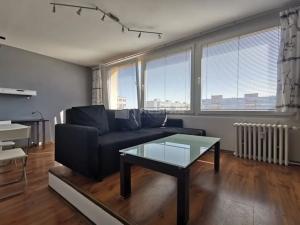 Pronájem bytu 1+kk, Praha - Prosek, Jetřichovická, 30 m2