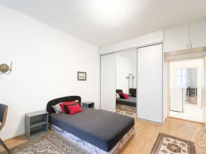 Pronájem bytu 3+1, Praha - Vinohrady, Lucemburská, 100 m2
