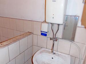 Prodej výrobních prostor, Ostrov, 190 m2