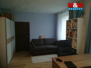 Prodej bytu 4+1, Čestice, 89 m2