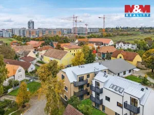 Prodej bytu 4+kk, Praha - Holyně, náměstí Pod lípou, 128 m2
