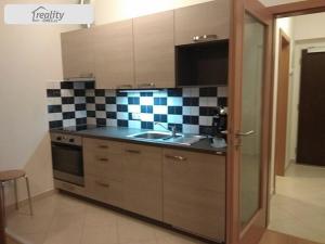 Pronájem bytu 1+kk, Praha - Kamýk, Kramperova, 40 m2