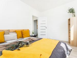 Pronájem bytu 2+kk, Praha, Bukovecká, 33 m2