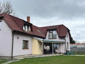 Prodej vícegeneračního domu, Nehvizdy, 640 m2