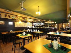 Pronájem restaurace, Praha - Smíchov, Radlická, 488 m2