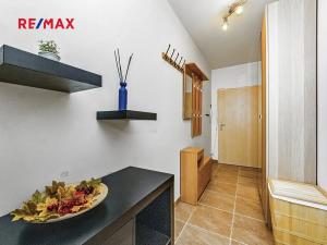 Prodej bytu 1+kk, Praha - Hostavice, U Hostavického potoka, 36 m2
