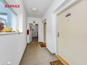 Prodej bytu 1+kk, Praha - Hostavice, U Hostavického potoka, 36 m2