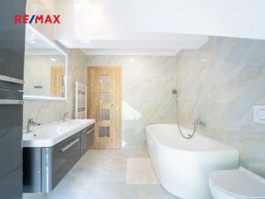 Prodej rodinného domu, Zájezd, 360 m2