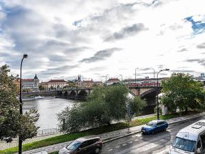 Prodej bytu 3+kk, Praha - Smíchov, Hořejší nábřeží, 85 m2