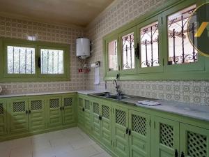 Prodej vily, Estepona, Španělsko, 220 m2