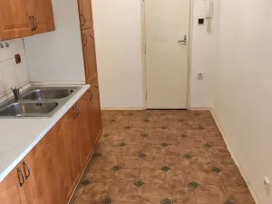 Pronájem bytu 2+kk, Praha - Vršovice, Sámova, 51 m2