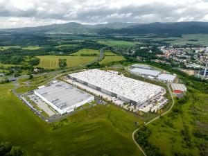 Pronájem skladu, Ostrov, 10000 m2