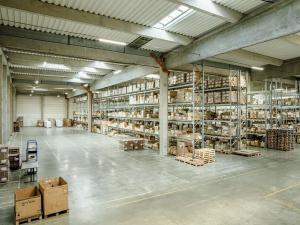 Pronájem skladu, Cheb, 1000 m2