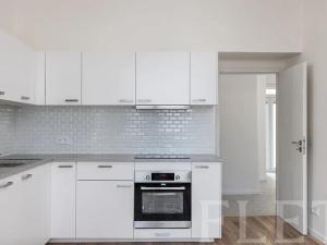 Pronájem bytu 2+kk, Praha - Holešovice, U vody, 45 m2