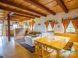 Prodej rodinného domu, Stožec, 211 m2