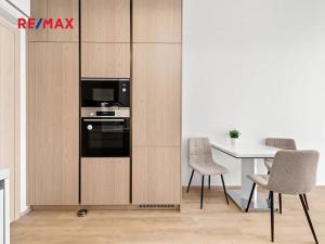 Pronájem bytu 1+kk, Praha - Žižkov, Šrámkové, 36 m2