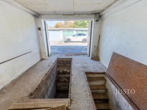 Prodej garáže, Uherské Hradiště, Za Alejí, 21 m2