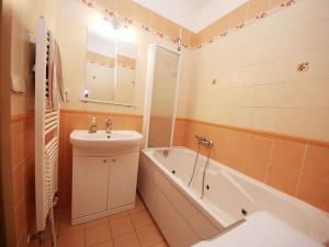 Pronájem bytu 3+kk, Velké Přílepy, Erbenova, 67 m2