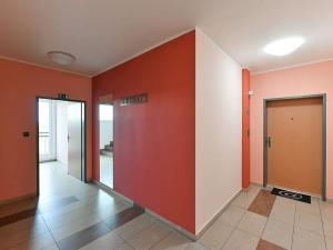 Pronájem bytu 2+kk, Praha - Dolní Měcholupy, Kryšpínova, 48 m2