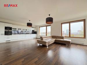 Prodej bytu 3+kk, Praha - Hloubětín, Modrého, 85 m2