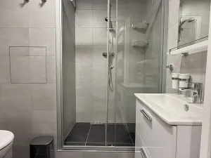 Pronájem bytu 2+kk, Liberec, Vackova, 42 m2