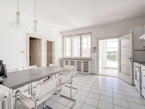 Prodej činžovního domu, Křižanov, Benešovo náměstí, 530 m2