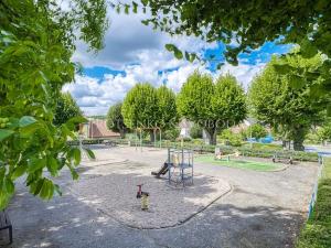 Prodej činžovního domu, Křižanov, Benešovo náměstí, 530 m2