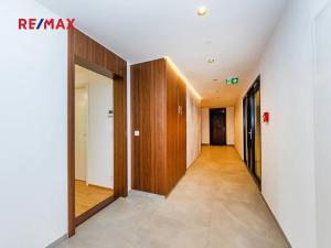 Prodej bytu 2+kk, Praha - Radlice, U Komína, 53 m2