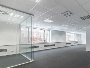 Pronájem kanceláře, Praha - Karlín, Thámova, 130 m2