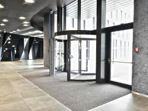Pronájem kanceláře, Praha - Vokovice, Evropská, 550 m2