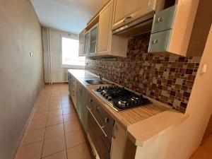 Pronájem bytu 3+1, Chomutov, Jiráskova, 79 m2