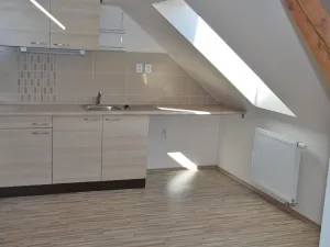 Pronájem bytu 2+kk, Liberec, Vaňurova, 70 m2