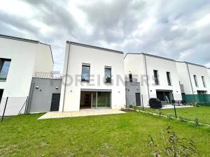 Pronájem rodinného domu, Praha, 159 m2