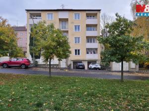 Pronájem bytu 1+1, Karlovy Vary, Palackého náměstí, 30 m2