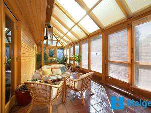 Prodej rodinného domu, Chrášťany, V Zahradách, 213 m2