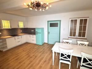 Prodej rodinného domu, Jestřabí v Krkonoších, 417 m2