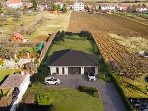 Prodej pozemku, Moravský Krumlov - Rakšice, Družstevní, 916 m2