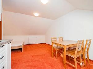 Pronájem bytu 2+kk, Zlonín, Hlavní, 50 m2