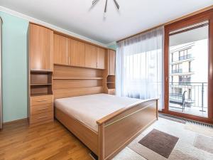 Pronájem bytu 2+kk, Praha - Stodůlky, Švejcarovo náměstí, 57 m2