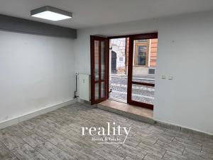 Pronájem obchodního prostoru, Znojmo, Velká Mikulášská, 27 m2