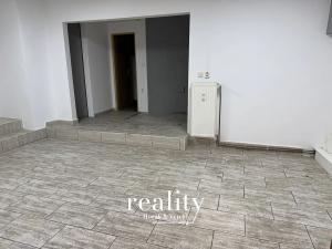 Pronájem obchodního prostoru, Znojmo, Velká Mikulášská, 27 m2