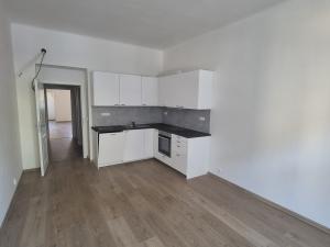 Pronájem bytu 1+1, Praha - Strašnice, Věšínova, 50 m2