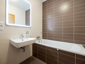 Pronájem bytu 2+kk, Ostrava - Moravská Ostrava, Biskupská, 65 m2