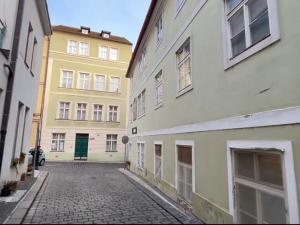 Prodej vícegeneračního domu, Praha, Vlašská, 1011 m2