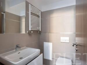 Pronájem bytu 4+kk, Praha - Střížkov, Zakšínská, 108 m2