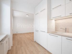 Pronájem bytu 2+kk, Praha - Vršovice, Arménská, 51 m2