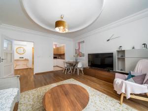 Prodej bytu 2+kk, Praha - Staré Město, Dlouhá, 72 m2